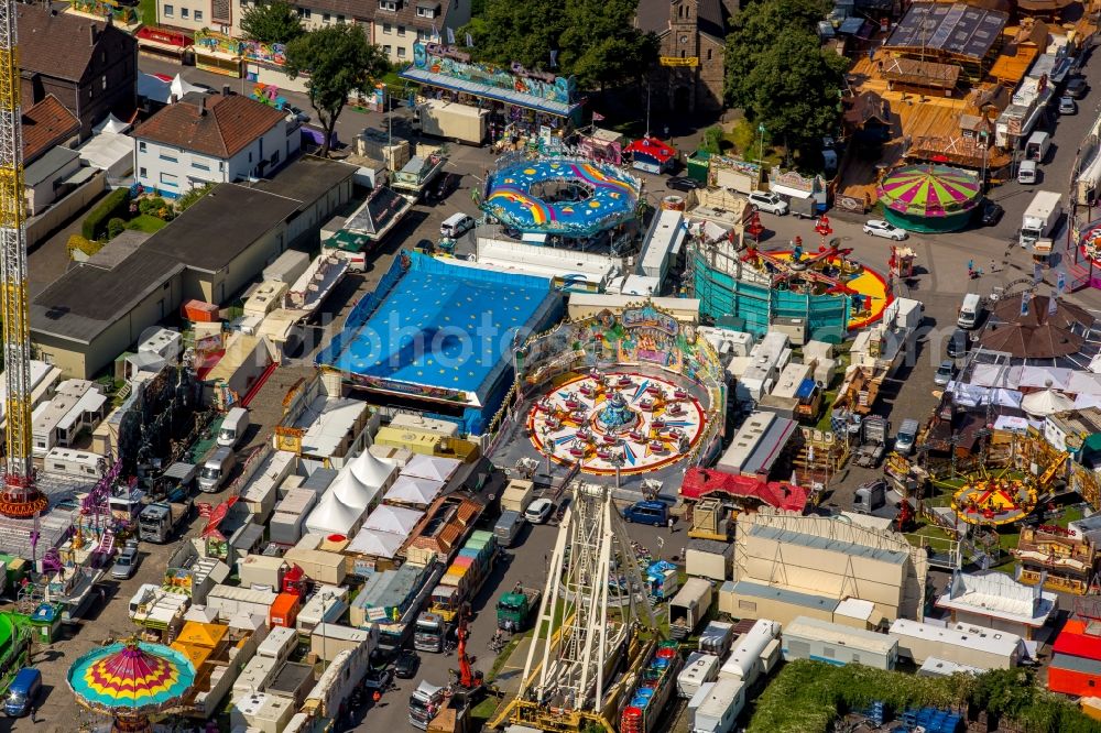 Herne from the bird's eye view: Fair - event location at festival Cranger Kirmes in Herne in the state North Rhine-Westphalia