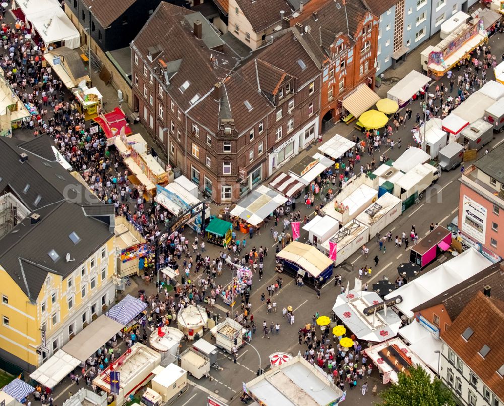 Herne from the bird's eye view: Fair - event location at festival Cranger Kirmes in Herne at Ruhrgebiet in the state North Rhine-Westphalia