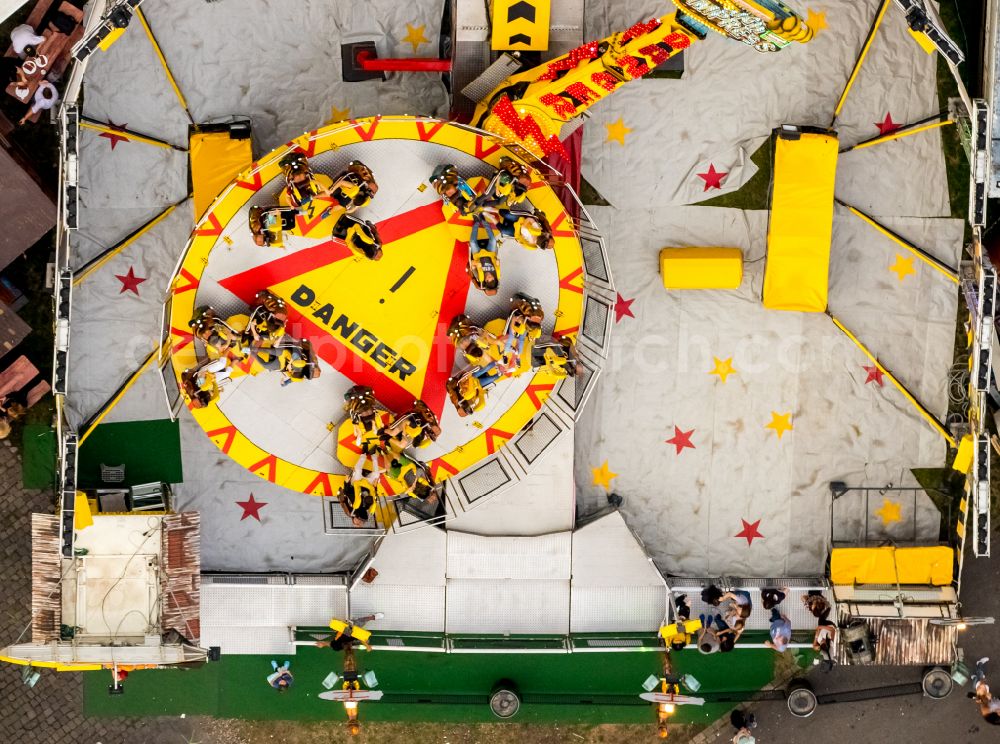 Herne from the bird's eye view: Fair - event location at festival Cranger Kirmes in Herne at Ruhrgebiet in the state North Rhine-Westphalia