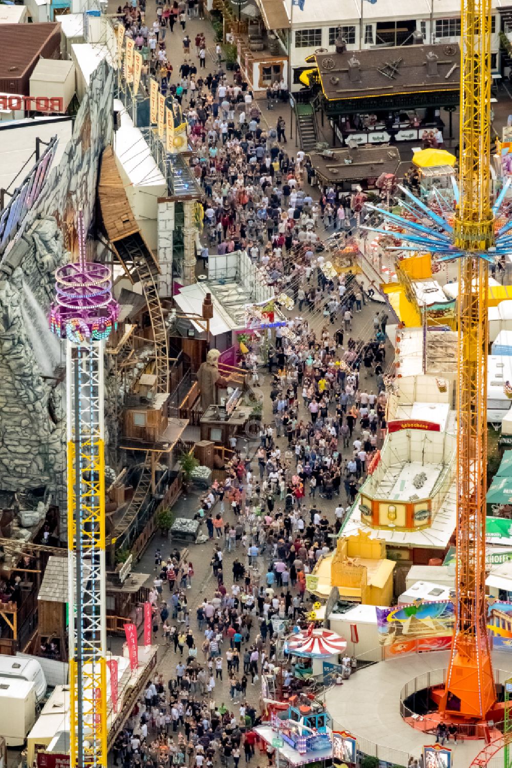 Aerial photograph Herne - Fair - event location at festival Cranger Kirmes in Herne at Ruhrgebiet in the state North Rhine-Westphalia