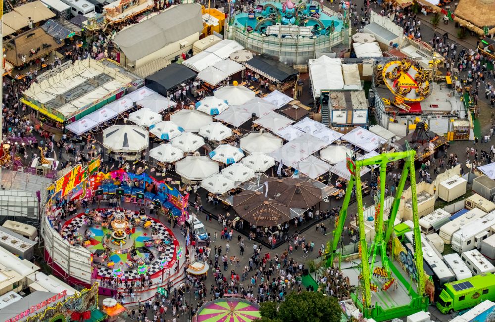 Herne from the bird's eye view: Fair - event location at festival Cranger Kirmes in Herne at Ruhrgebiet in the state North Rhine-Westphalia