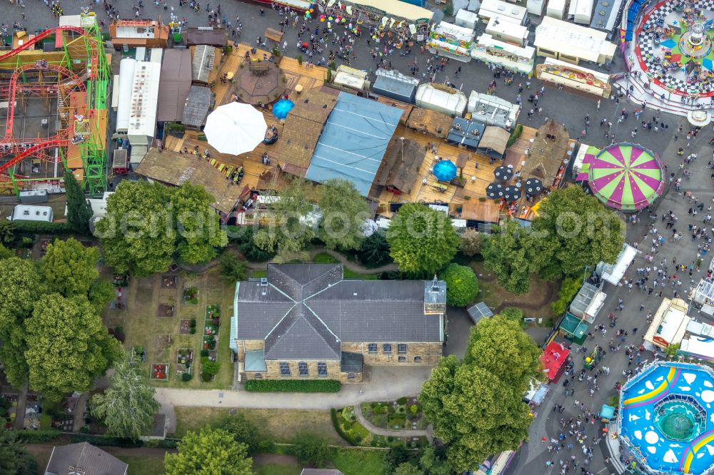 Herne from the bird's eye view: Fair - event location at festival Cranger Kirmes in Herne at Ruhrgebiet in the state North Rhine-Westphalia