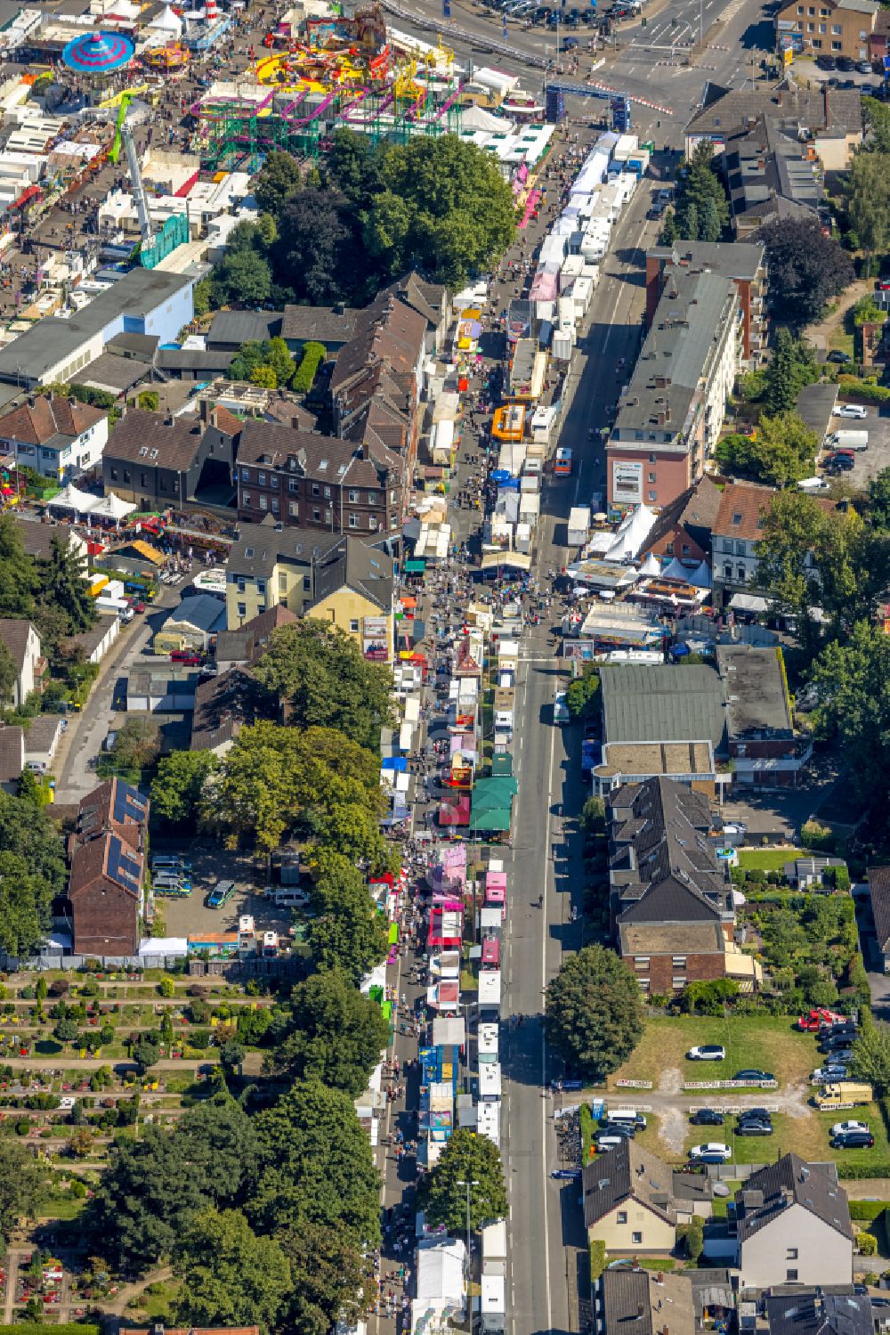 Herne from above - fair - event location at festival Cranger Kirmes in the district Cranger in Herne at Ruhrgebiet in the state North Rhine-Westphalia, Germany