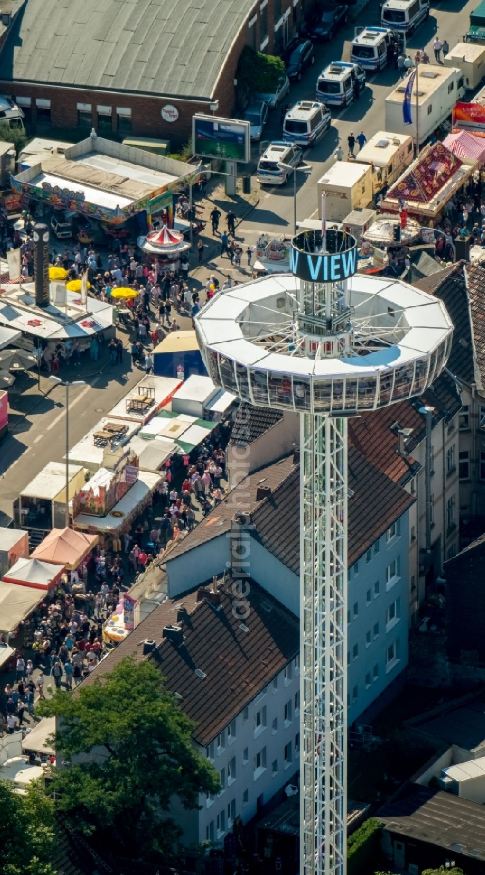 Herne from the bird's eye view: Fair - event location at festival Cranger Kirmes in the district Cranger in Herne in the state North Rhine-Westphalia, Germany