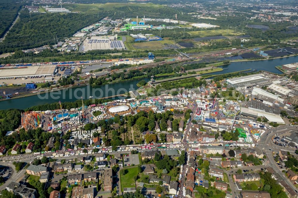 Aerial photograph Herne - Fair - event location at festival Cranger Kirmes in the district Cranger in Herne in the state North Rhine-Westphalia, Germany