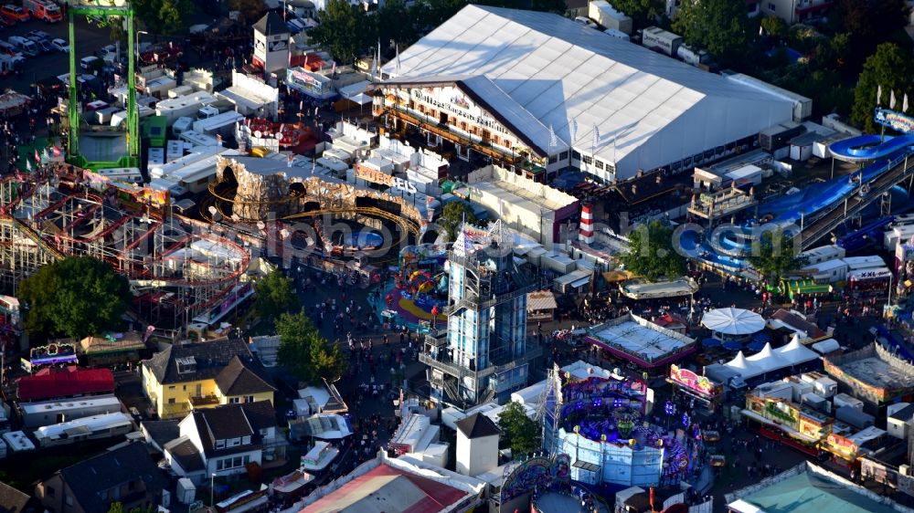 Bonn from the bird's eye view: Fair - event location at festival on Markt in the district Puetzchen-Bechlinghoven in Bonn in the state North Rhine-Westphalia, Germany