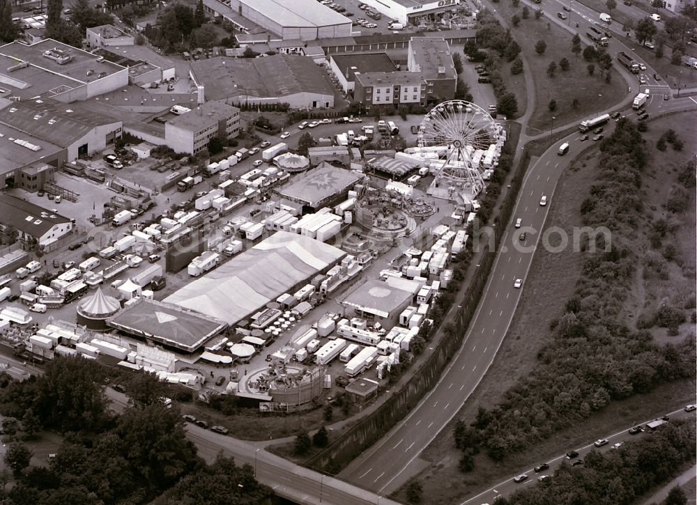 Düsseldorf from above - Fair - event location at afestival in the district Hamm in Duesseldorf in the state North Rhine-Westphalia, Germany