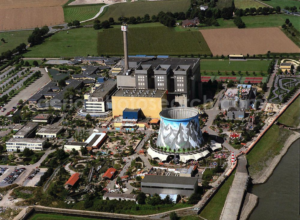 Kalkar from the bird's eye view: Blick auf das Gelände des in der Bauphase abgebrochenen KKW / AKW Kalkar in Nordrhein-Westfalen / NRW. Dieses KKW ging nie in Betrieb. Wegen sicherheitstechnischer Bedenken wurde das Projekt 1991 eingestellt. Durch die gewaltigen Baukosten wurde das Kraftwerk zu eine der größten Investitonsruinen Deutschlands. Der Niederländer Hennie van der Most kaufte das Gelände und wandelte es in das Wunderland Kalkar um. View of the site of the demolished during the construction phase NPP / NPP Kalkar in North Rhine-Westphalia / NRW. This nuclear power plant never went into operation. Because of safety concerns, the project was discontinued in 1991.