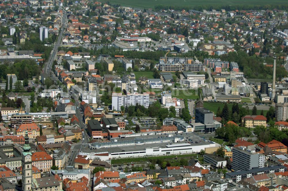 Aerial image Klagenfurt - Die City Arkaden der ECE Projektmanagement sind ein Einkaufszentrum in Klagenfurt. Die Shopping-Galerie ist nach dem Einkaufszentrum ATRIO in Villach das zweitgrößte Einkaufszentrum in Kärnten und liegt am nördlichen Rand der Klagenfurter Innenstadt. Adresse: City Arkaden Klagenfurt, Centermanagement, Heuplatz 5, 9020 Klagenfurt; Tel: 0043-(0)463-51 20 91 – 100, Fax: 0043-(0)463-51 20 91 – 300