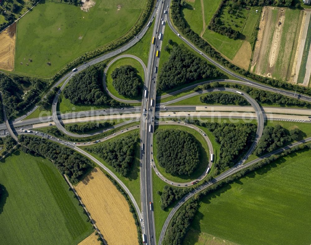 Mönchengladbach from above - Cloverleaf interchange on the motorway Autobahn A61 - A52 near Mönchengladbach in North Rhine-Westphalia