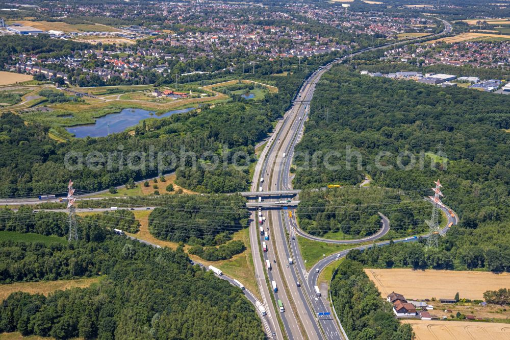 Castrop-Rauxel from above - Traffic flow at the intersection- motorway A2 and BAB 45 of Autobahnkreuz Dortmund-Nordwest in form of cloverleaf in Castrop-Rauxel in the state North Rhine-Westphalia, Germany