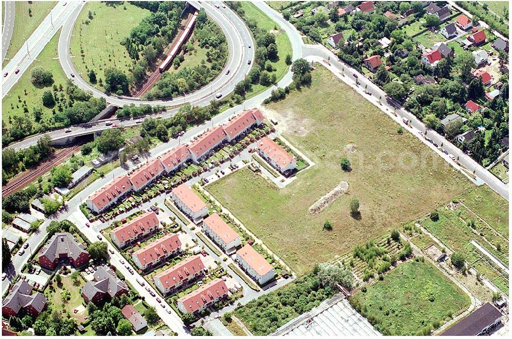 Aerial image Berlin Altglienicke - Wohnsiedlungs- und Baugelände der DEGEWO an der Kleetausiedlung in Altglienicke (zu Treptow-Köpenick) an der Kleeblatt-/Ewaldstraße.