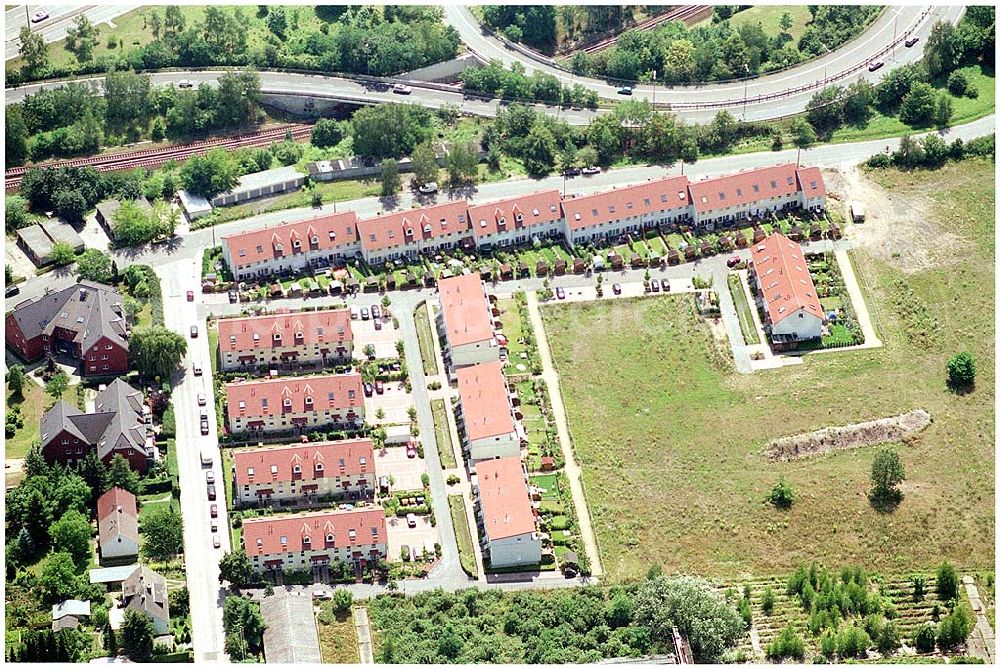 Aerial photograph Berlin Altglienicke - Wohnsiedlungs- und Baugelände der DEGEWO an der Kleetausiedlung in Altglienicke (zu Treptow-Köpenick) an der Kleeblatt-/Ewaldstraße.