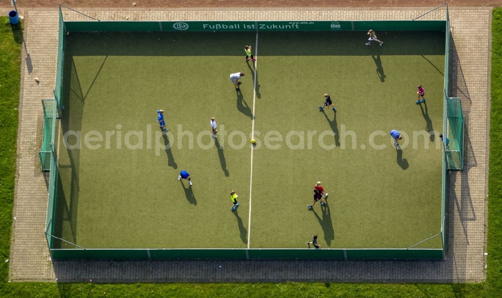 Aerial photograph Dinslaken - View of a small football pitch in Dinslaken in the state North Rhine-Westphalia