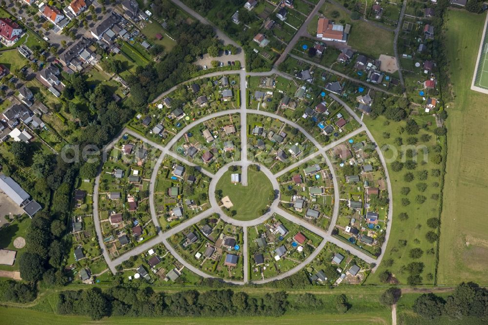 Aerial image Kamp-Lintfort - An allotment, arranged in a circle, in the Augustrasse in Kamp-Lintfort in the state North Rhine-Westphalia