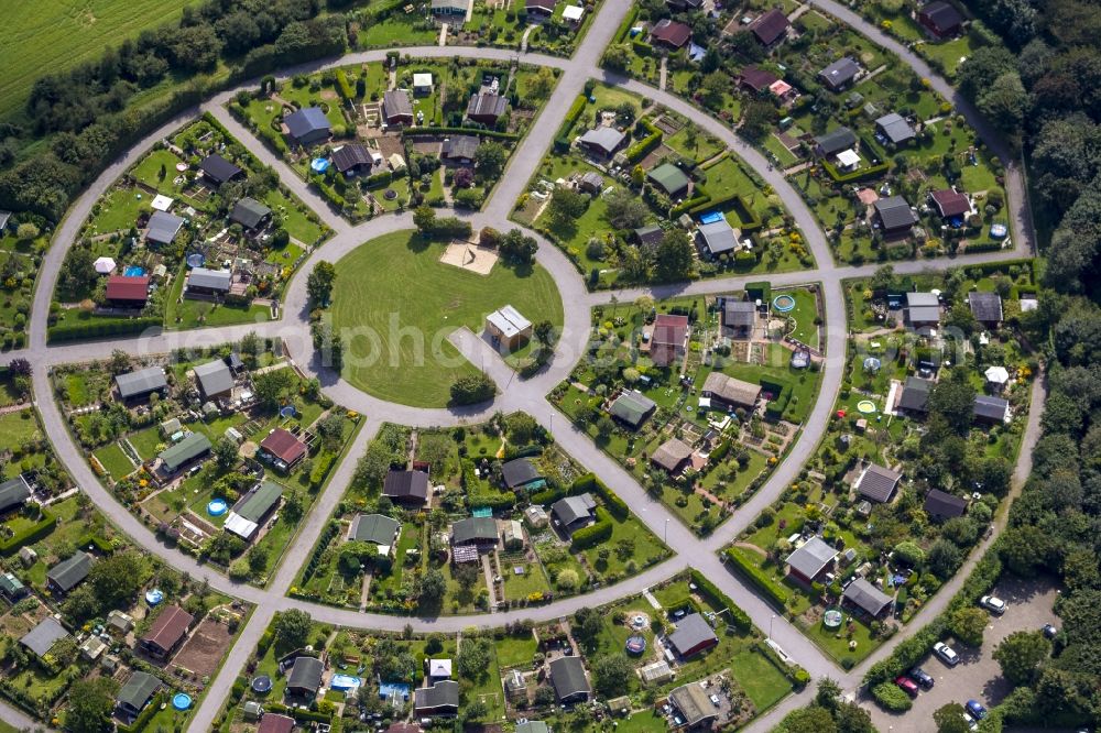 Kamp-Lintfort from above - An allotment, arranged in a circle, in the Augustrasse in Kamp-Lintfort in the state North Rhine-Westphalia