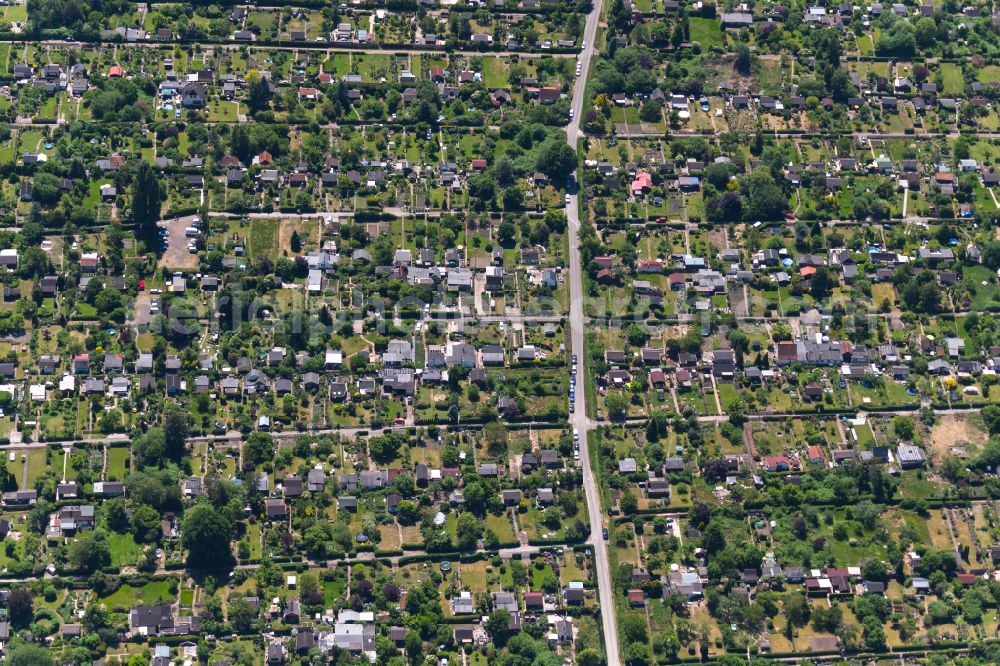 Bremen from the bird's eye view: Allotment gardens and cottage settlement in the district In den Hufen in Bremen, Germany