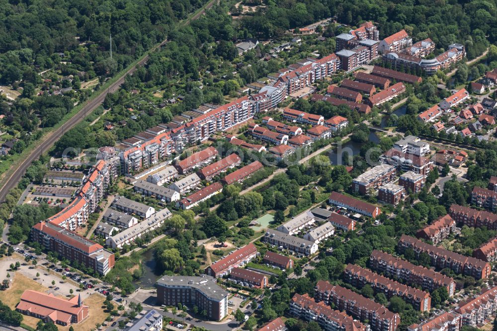 Aerial image Bremen - Allotment gardens and cottage settlement in the district In den Hufen in Bremen, Germany