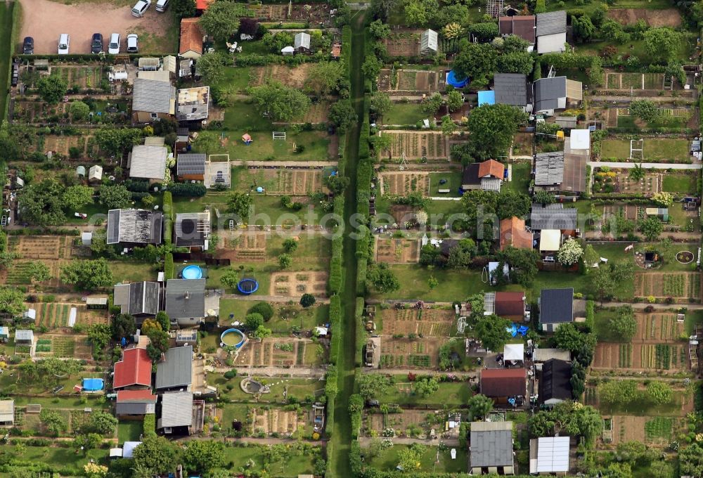 Aerial photograph Eisenach - A homonymous small garden is located on the street Am Schaefersborn in Eisenach in Thuringia regions with many plots