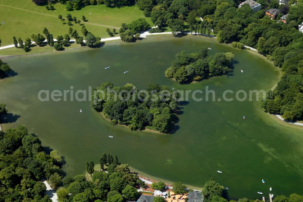 Aerial photograph München - Lake Kleinhesseloher See and islands in the middle part of the English Garden in Munich in the state of Bavaria