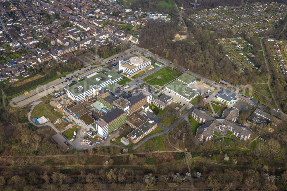 Aerial photograph Duisburg - Hospital grounds of the Evangelical Hospital Duisburg-Nord in the district Hamborn in Duisburg in the state North Rhine-Westphalia