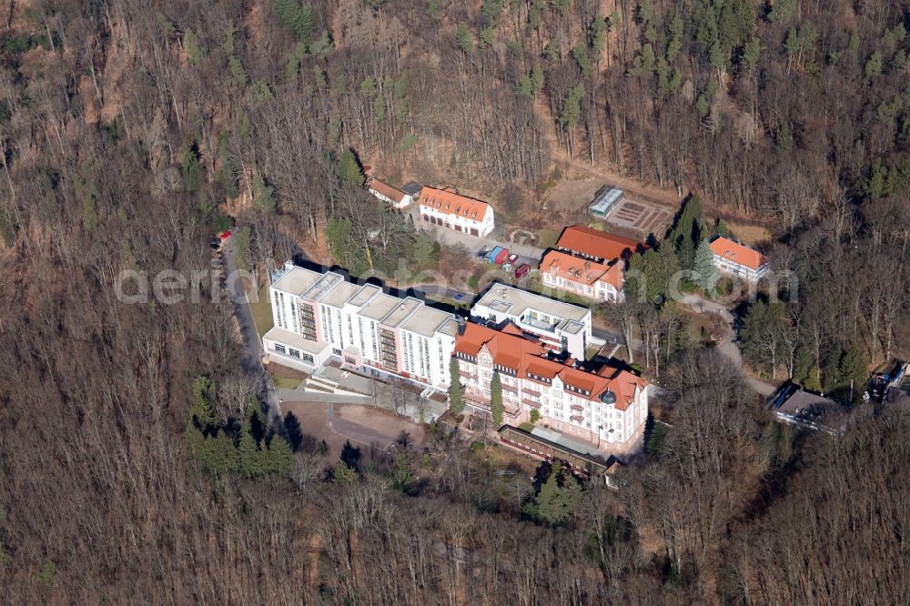 Aerial photograph Eußerthal - Hospital grounds of the Clinic Eusserthat for the Rehabilitation of addicted people in Eusserthal in the state Rhineland-Palatinate