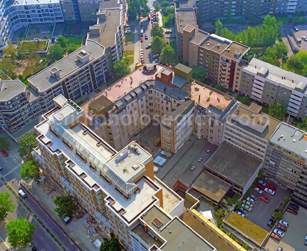 Berlin from above - Hospital grounds of the Clinic on Budapester Strasse in the district Charlottenburg in Berlin, Germany