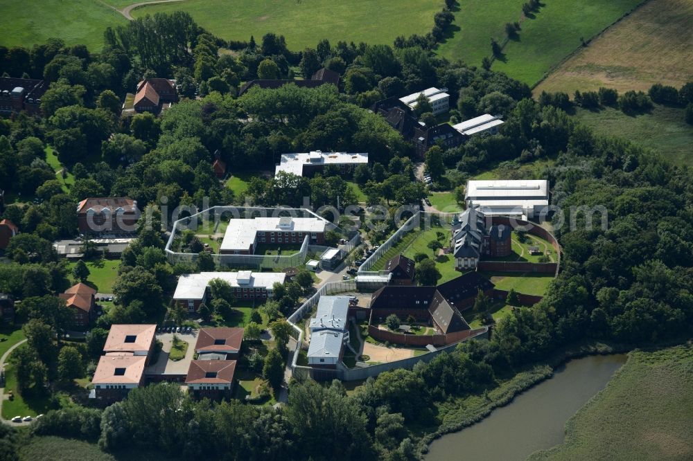 Neustadt in Holstein from the bird's eye view: Clinic of the hospital grounds AMEOS Pflege und Betreuung in Neustadt in Holstein in the state Schleswig-Holstein