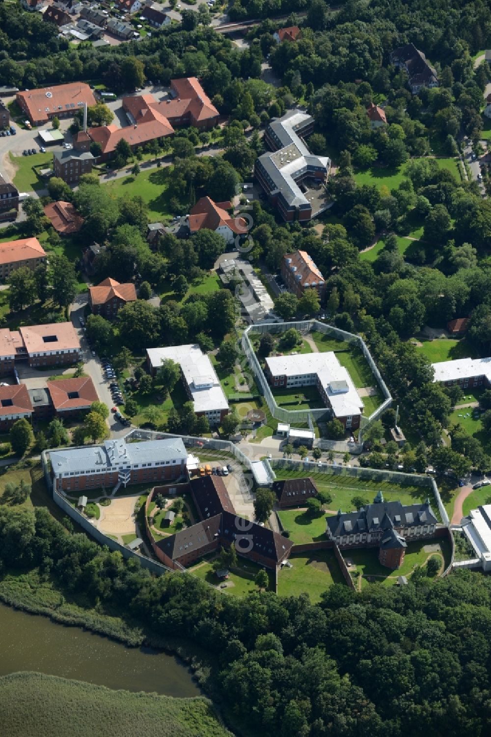 Aerial photograph Neustadt in Holstein - Clinic of the hospital grounds AMEOS Pflege und Betreuung in Neustadt in Holstein in the state Schleswig-Holstein