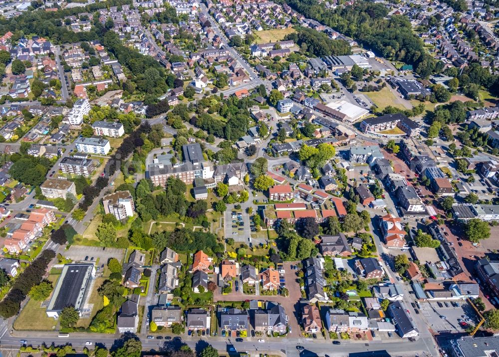 Kirchhellen from above - Hospital grounds of the Clinic St. Antonius-Kronkenhaus on Gartenstrasse in Kirchhellen in the state North Rhine-Westphalia, Germany