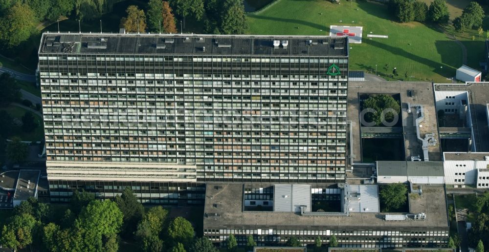 Hamburg from above - Hospital grounds of the ClinicAsklepios Klinik Altona in the Paul-Ehrlich-Strasse in Hamburg