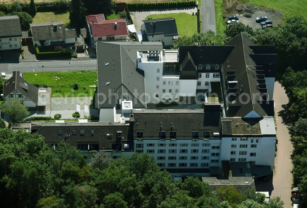 Nidda from the bird's eye view: Hospital grounds of the Clinic Asklepios Neurologische Klinik Bad Salzhausen Am Hasensprung in Nidda in the state Hesse, Germany