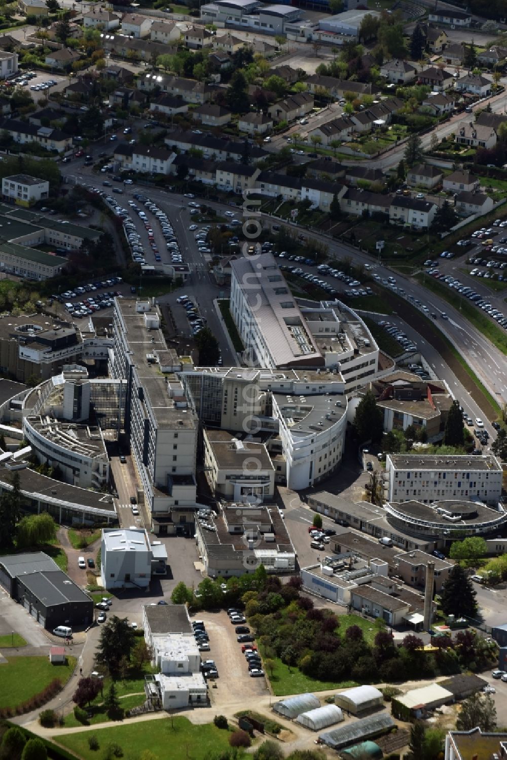 Aerial image Auxerre - Clinic of the hospital grounds Association Vivre a Domicile on Boulevard de Verdun in Auxerre in Bourgogne Franche-Comte, France