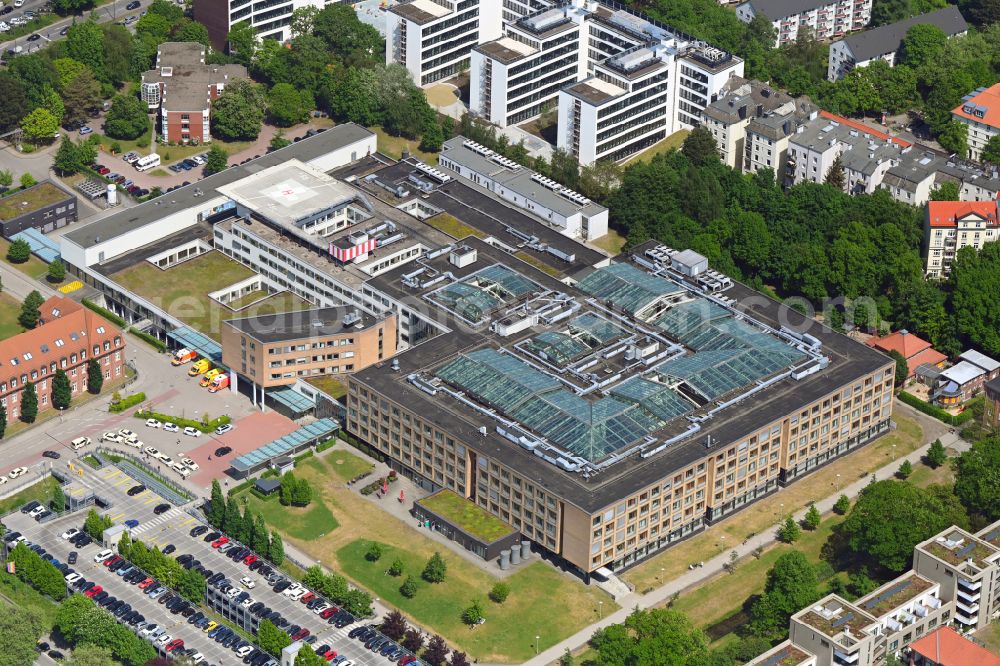 Aerial image Hamburg - Hospital grounds of the Clinic and Augenklinik on street Ruebenkamp in the district Barmbek in Hamburg, Germany