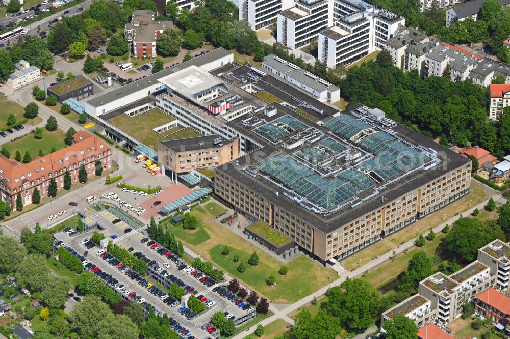 Aerial photograph Hamburg - Hospital grounds of the Clinic and Augenklinik on street Ruebenkamp in the district Barmbek in Hamburg, Germany