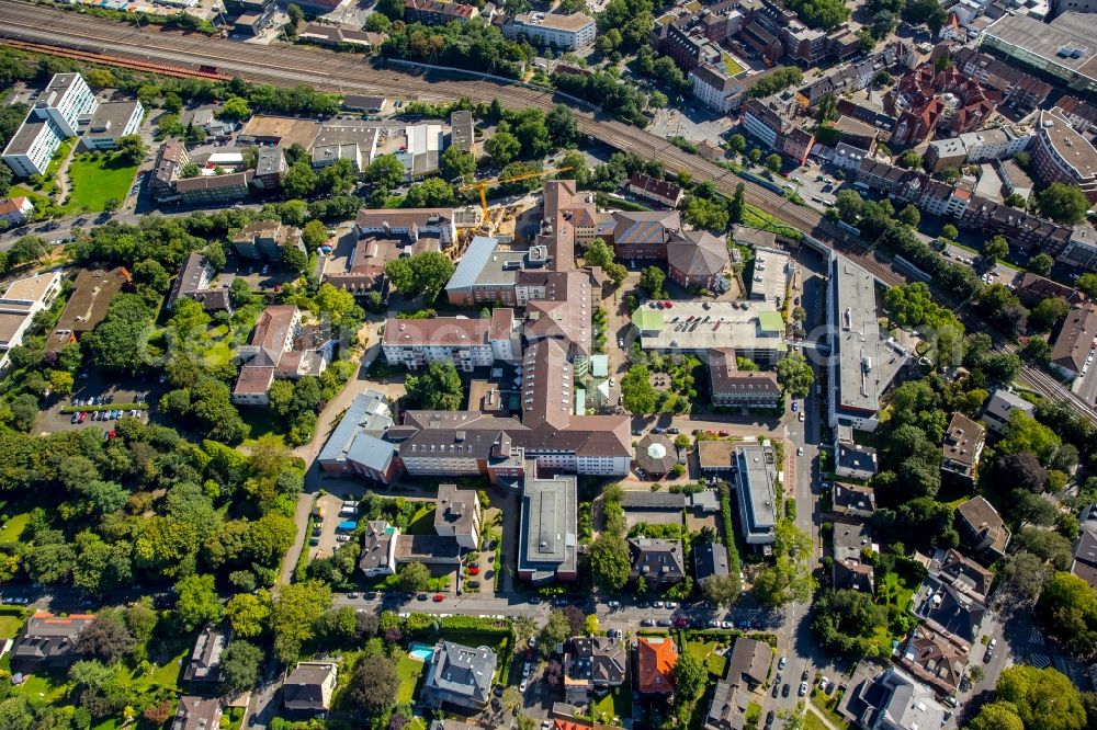 Bochum from the bird's eye view: Hospital grounds of the ClinicAugusta-Kranken-Anstalt gGmbH in the Bergstrasse in Bochum in the state North Rhine-Westphalia