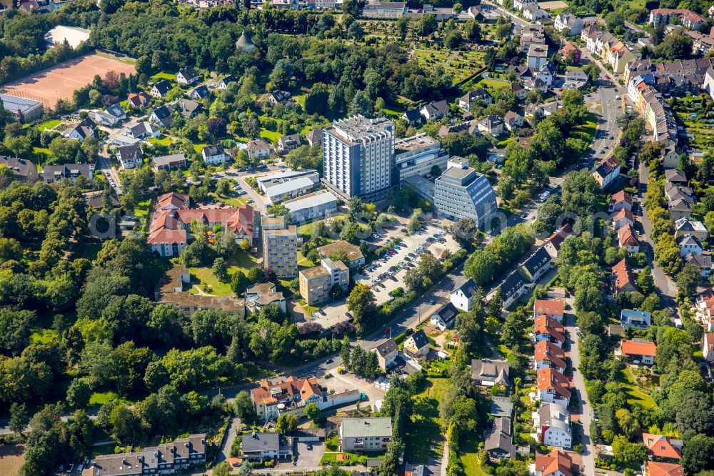 Hattingen from the bird's eye view: Hospital grounds of the Clinic Augusta-Kranken-Anstalt gGmbH on street Bredenscheider Strasse in Hattingen at Ruhrgebiet in the state North Rhine-Westphalia, Germany