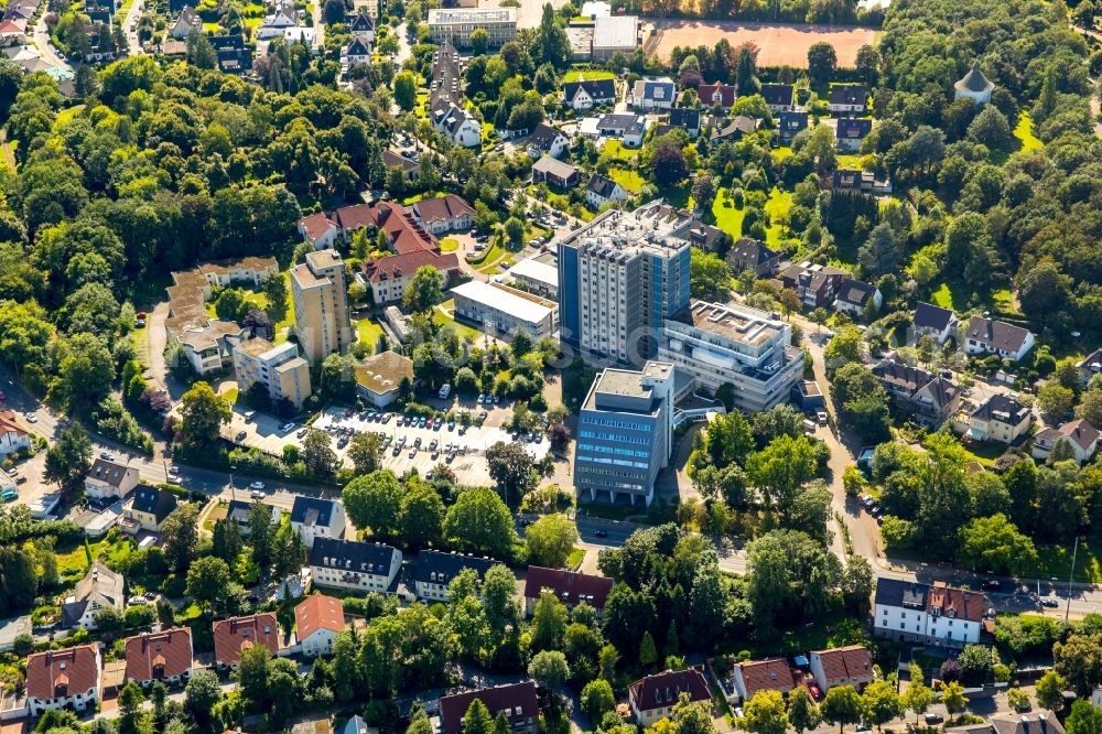 Aerial photograph Hattingen - Hospital grounds of the Clinic Augusta-Kranken-Anstalt gGmbH on street Bredenscheider Strasse in Hattingen at Ruhrgebiet in the state North Rhine-Westphalia, Germany