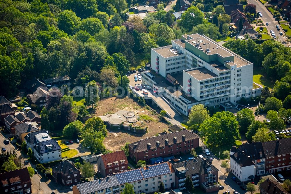 Hamm from the bird's eye view: Clinic of the hospital grounds St. Barbara-Klinik Hamm GmbH Standort St. Josef-Krankenhaus in destrict Bockum-Hoevel on Albert-Struck-Strasse in Hamm in the state North Rhine-Westphalia