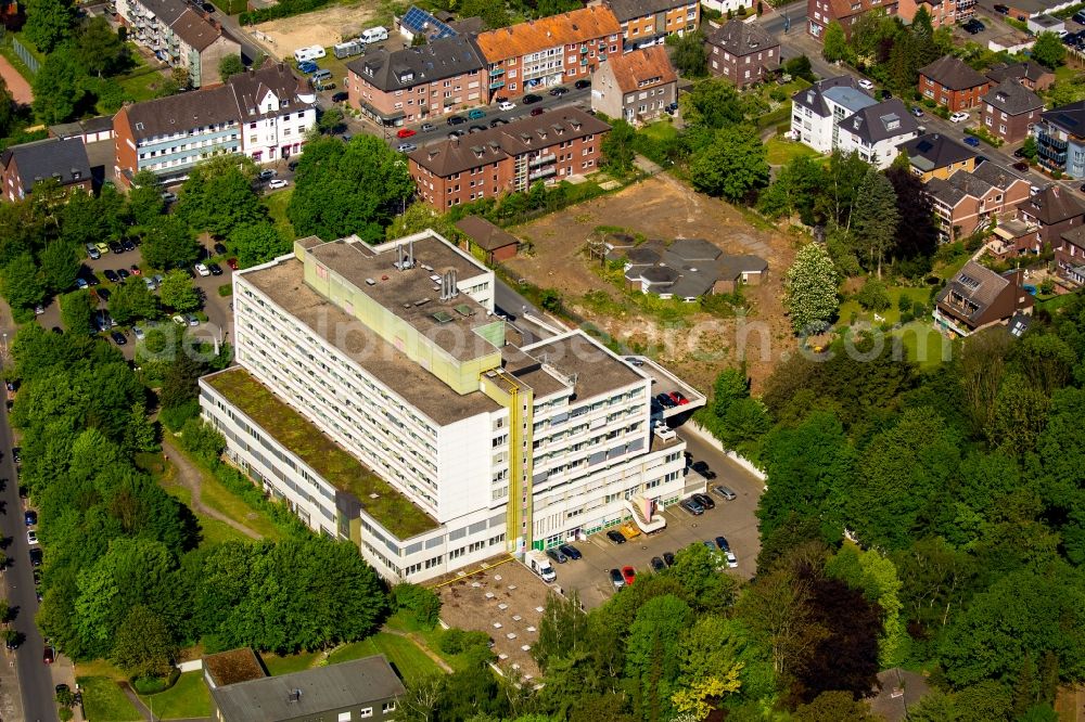 Aerial photograph Hamm - Clinic of the hospital grounds St. Barbara-Klinik Hamm GmbH Standort St. Josef-Krankenhaus in destrict Bockum-Hoevel on Albert-Struck-Strasse in Hamm in the state North Rhine-Westphalia