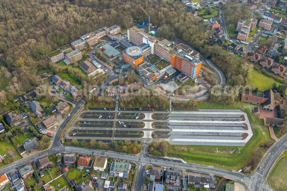 Aerial image Hamm - Clinic of the hospital grounds of St. Barbara hospital in the Heessen part of Hamm at Ruhrgebiet in the state of North Rhine-Westphalia