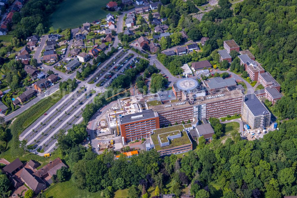 Hamm from above - Clinic of the hospital grounds of St. Barbara hospital in the Heessen part of Hamm at Ruhrgebiet in the state of North Rhine-Westphalia, Germany