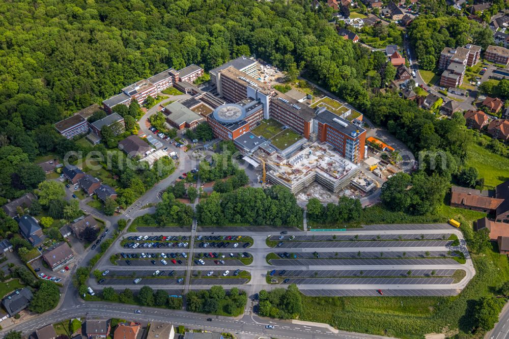 Aerial image Hamm - Clinic of the hospital grounds of St. Barbara hospital in the Heessen part of Hamm at Ruhrgebiet in the state of North Rhine-Westphalia, Germany