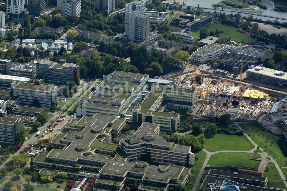 Aerial image Heidelberg - Clinic of the hospital grounds with the construction site for the new building of the Surgical Clinic of the University Hospital in Heidelberg in the state Baden-Wuerttemberg