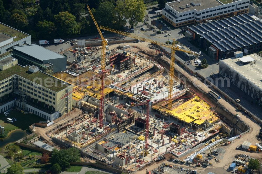 Aerial photograph Heidelberg - Clinic of the hospital grounds with the construction site for the new building of the Surgical Clinic of the University Hospital in Heidelberg in the state Baden-Wuerttemberg