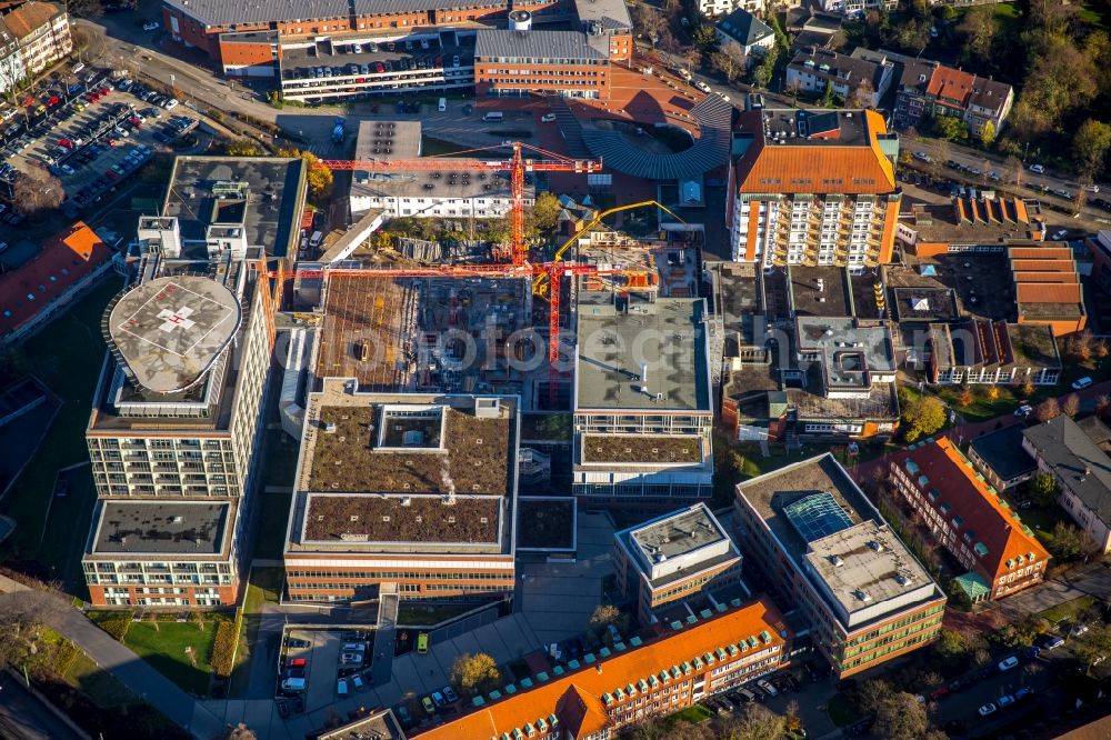 Aerial image Bochum - Clinic of the hospital grounds Berufsgenossenschaftliches Universitaetsklinikum Bergmannsheil Buerkle de la Camp-Platz in Bochum in the state North Rhine-Westphalia