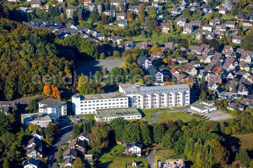 Aerial photograph Freudenberg - Hospital grounds of the ClinicDiakonie Klinikum Bethesda at the Euelsbruchstrasse in Freudenberg in the state North Rhine-Westphalia