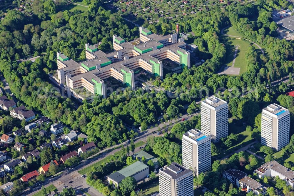 Aerial photograph München - Hospital grounds of the Clinic Bogenhausen in Munich in the state Bavaria, Germany