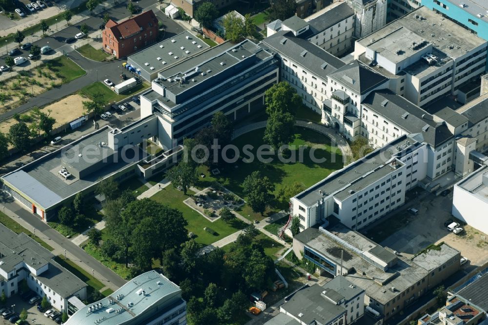 Aerial photograph Berlin - Hospital grounds of the Clinic Bundeswehrkrankenhaus Berlin in of Scharnhorststrasse in the district Mitte in Berlin, Germany