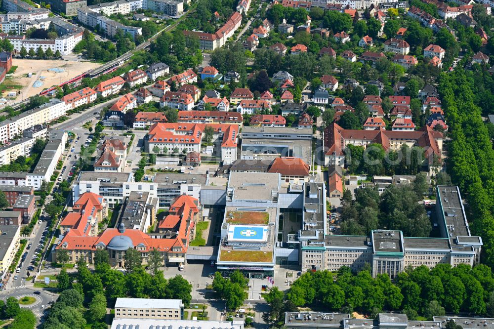 Aerial image Rostock - Hospital grounds and campus of the University Hospital Universitaetsmedizin Rostock (UMR) with the new building complex Central Medical Functions (ZMF) on Ernst-Heydemann-Strasse in Rostock on the Baltic Sea coast in the state of Mecklenburg-Vorpommern, Germany